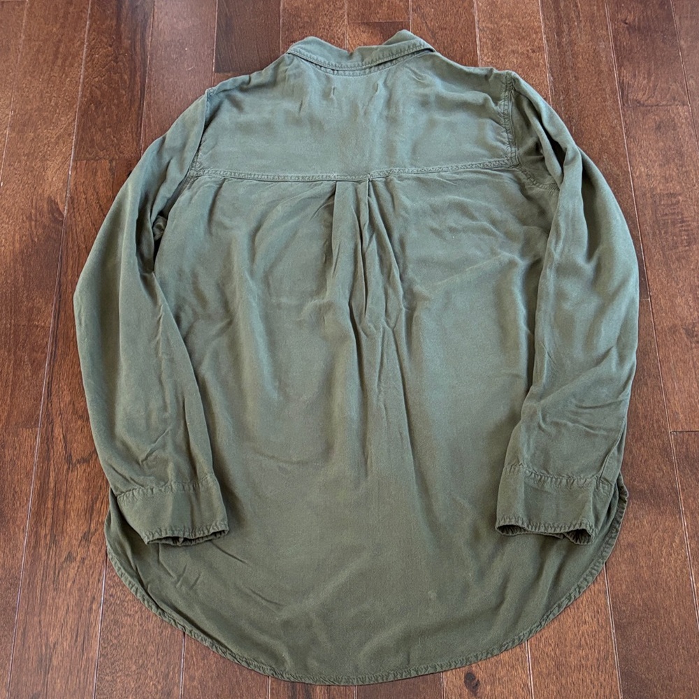 Abercrombie & Fitch Button-Down Shirt - Picture 7 of 7